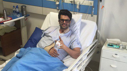 Manish Paul discharged from hospital after shoulder surgery