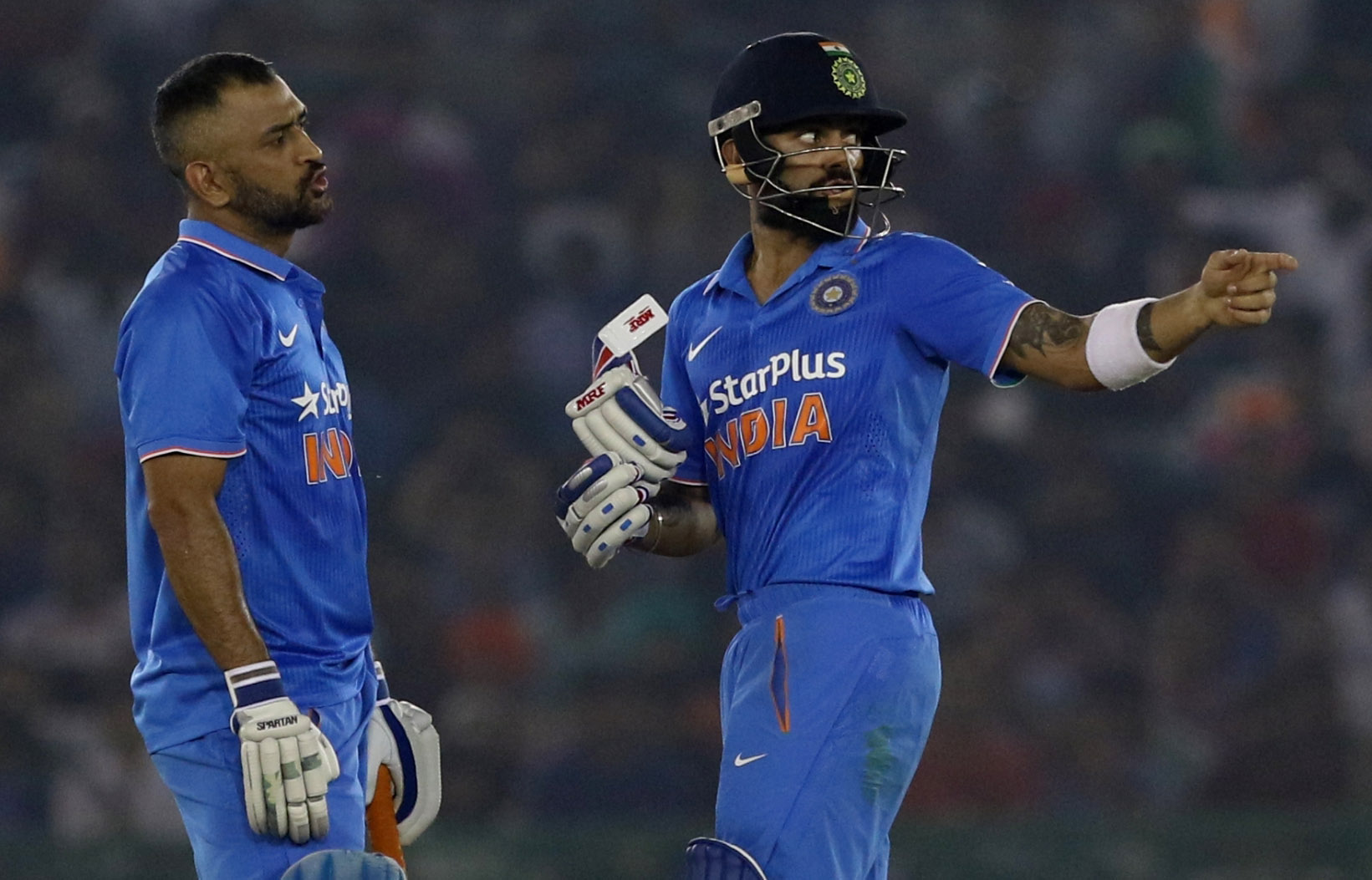 Kohli, Dhoni praise each other after scripting win