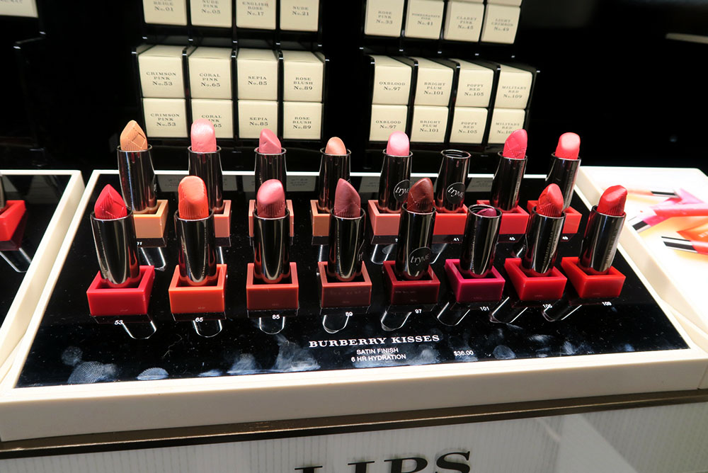 Must-haves in bag: Matte lipstick, kohl