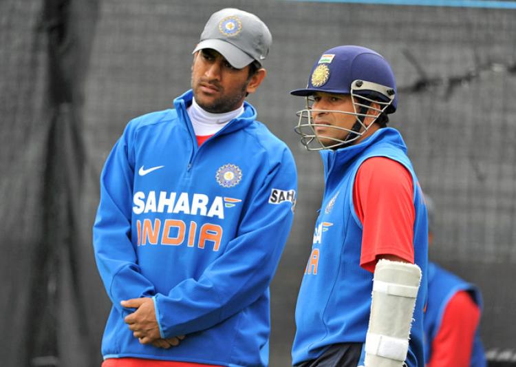 Tendulkar, Gavaskar lead world cricket tributes to Dhoni